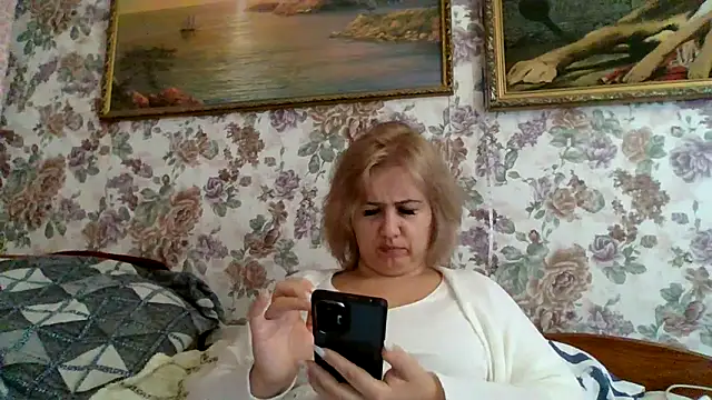 Snapshot of LustyyX chatting on 6, 10, 2025 LustyyX online show from 6, 10, 2025