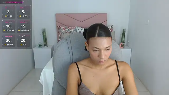 Snapshot of SarayVega_ chatting on 30, 9, 2025 SarayVega online show from 30, 9, 2025