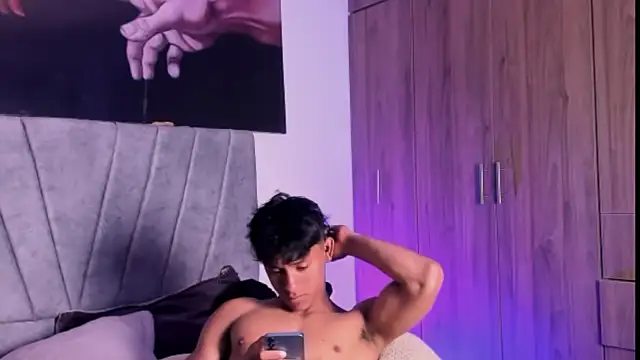 ZYZZ1312 online show from 12, 9, 2025