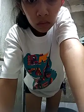 Snapshot of Sweet-Beerry chatting on 8, 9, 2025 Sweet-Beerry online show from 8, 9, 2025