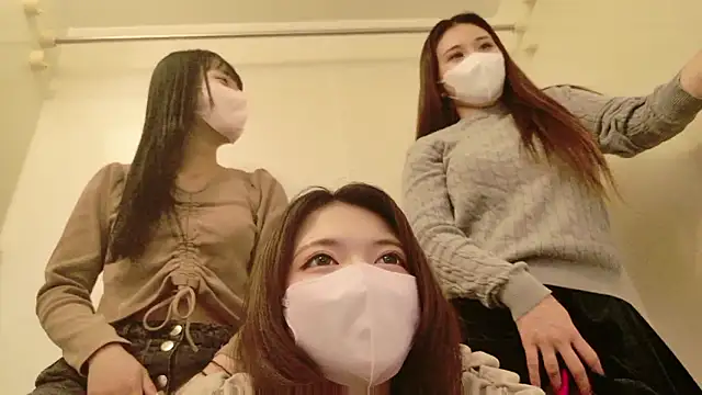 Snapshot of Azusa_DoMybest chatting on 10, 4, 2026 Azusa DoMybest online show from 10, 4, 2026