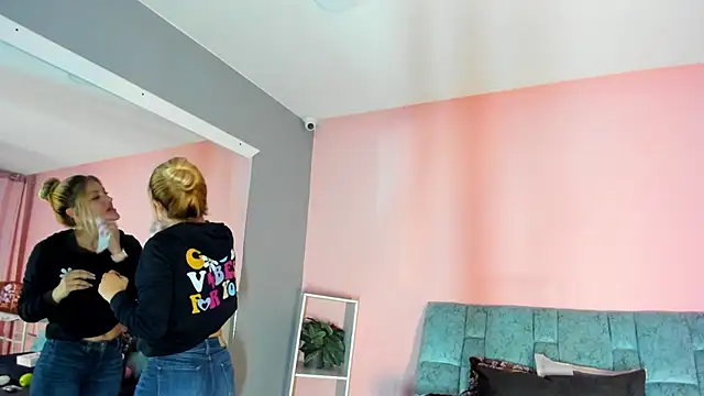 Snapshot of Camila_Russoo chatting on 31, 1, 2026 Camila Russoo online show from 31, 1, 2026