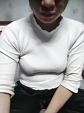 Snapshot of Mie_rose chatting on 4, 11, 2025 Mie rose online show from 4, 11, 2025