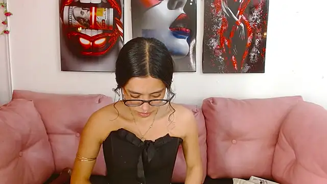 Snapshot of Miahotcs1 chatting on 12, 4, 2026 Miahotcs1 online show from 12, 4, 2026