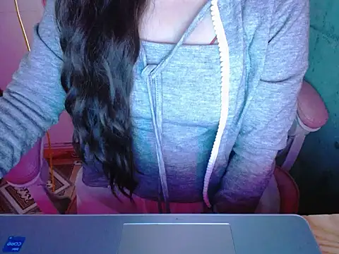 Snapshot of ahoa_Tk chatting on 1, 11, 2025 ahoa Tk online show from 1, 11, 2025