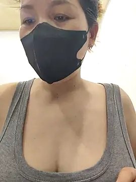 Snapshot of Ladymlem chatting on 11, 10, 2025 Ladymlem online show from 11, 10, 2025