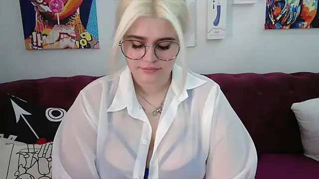 Snapshot of Amber_Monro chatting on 25, 9, 2025 Amber Monro online show from 25, 9, 2025