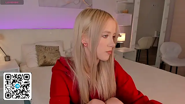 Snapshot of Anellyball chatting on 13, 4, 2026 Anellyball online show from 13, 4, 2026