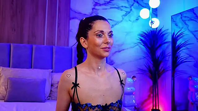 EllyLynn online show from 30, 10, 2025