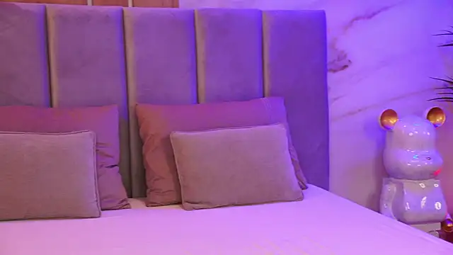 EllyLynn online show from 12, 1, 2026