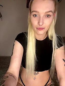 Snapshot of lovecassyrose chatting on 25, 11, 2025 lovecassyrose online show from 25, 11, 2025