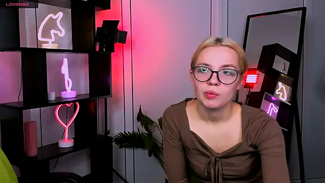 Snapshot of rose_style chatting on 12, 11, 2025 rose style online show from 12, 11, 2025