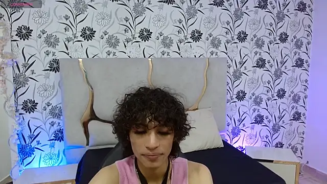 Snapshot of Chipi_tay chatting on 17, 9, 2025 Chipi tay online show from 17, 9, 2025