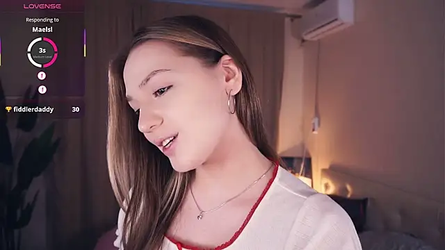 Snapshot of NguyetHankey chatting on 16, 12, 2025 NguyetHankey online show from 16, 12, 2025