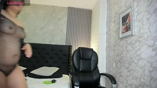 Snapshot of alicy__torres chatting on 9, 10, 2025 alicy torres online show from 9, 10, 2025