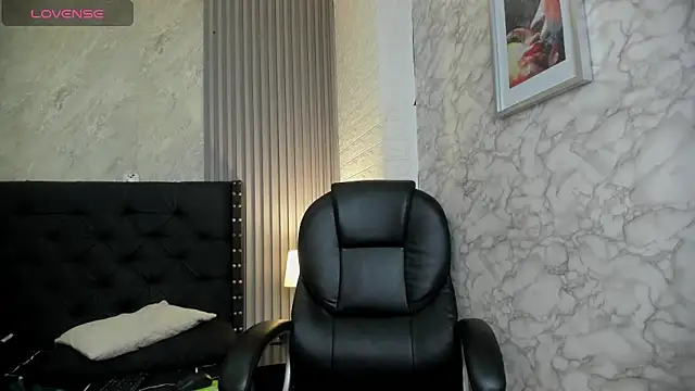 Snapshot of alicy__torres chatting on 21, 10, 2025 alicy torres online show from 21, 10, 2025