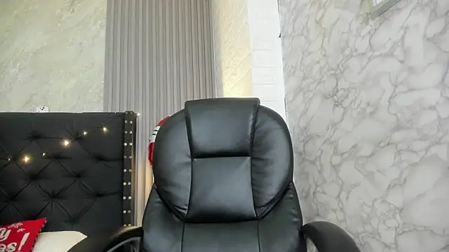 Snapshot of alicy__torres chatting on 18, 12, 2025 alicy torres online show from 18, 12, 2025