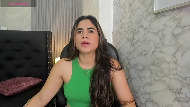 Snapshot of alicy__torres chatting on 6, 5, 2026 alicy torres online show from 6, 5, 2026