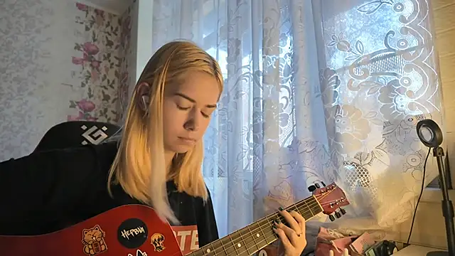 Snapshot of Witching_Moon chatting on 22, 10, 2025 Witching Moon online show from 22, 10, 2025