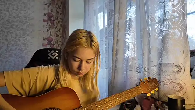 Snapshot of Witching_Moon chatting on 3, 11, 2025 Witching Moon online show from 3, 11, 2025