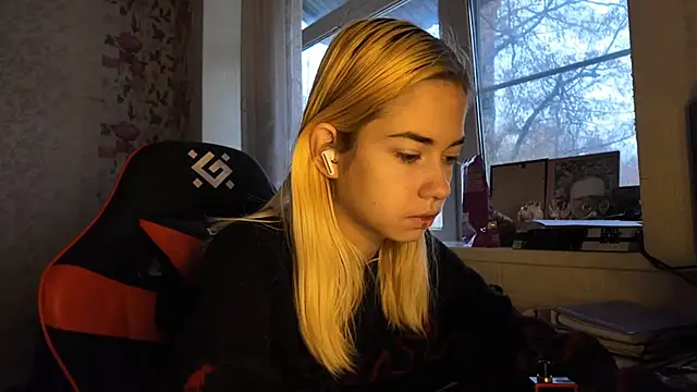 Snapshot of Witching_Moon chatting on 29, 11, 2025 Witching Moon online show from 29, 11, 2025