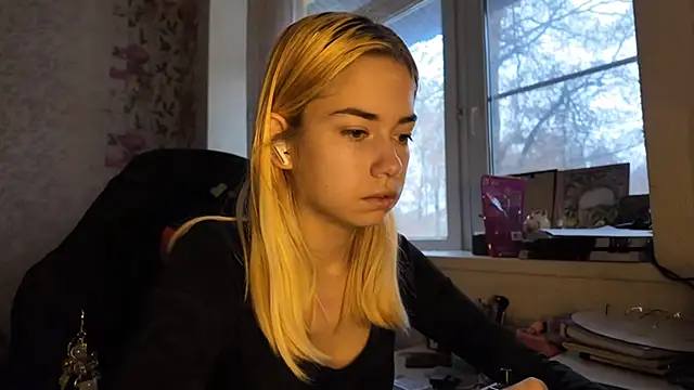 Snapshot of Witching_Moon chatting on 1, 12, 2025 Witching Moon online show from 1, 12, 2025