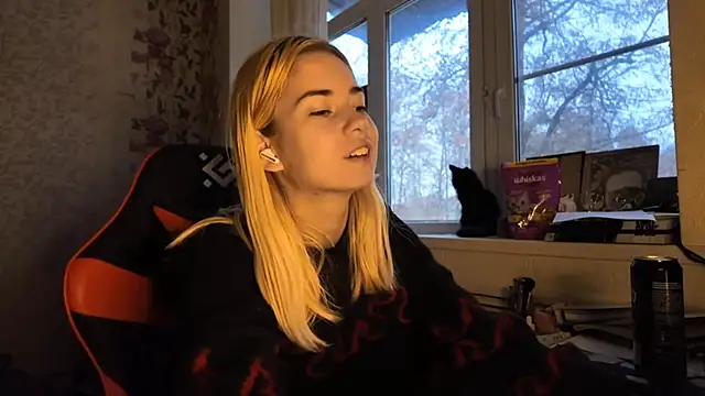 Snapshot of Witching_Moon chatting on 3, 12, 2025 Witching Moon online show from 3, 12, 2025