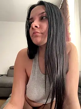 Snapshot of Selena_y chatting on 18, 1, 2026 Selena y online show from 18, 1, 2026