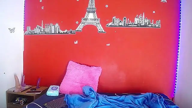 Snapshot of mikaela303av chatting on 2, 12, 2025 mikaela303av online show from 2, 12, 2025