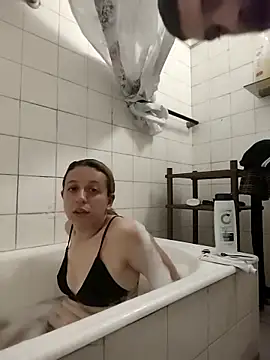 TheBunnyAndTheMaster online show from 13, 4, 2026