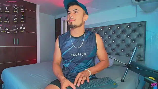 Snapshot of Valentiinoss chatting on 25, 6, 2026 Valentiinoss online show from 25, 6, 2026