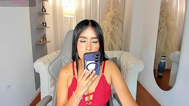 Snapshot of Natalia_Leon8 chatting on 19, 9, 2025 Natalia Leon8 online show from 19, 9, 2025