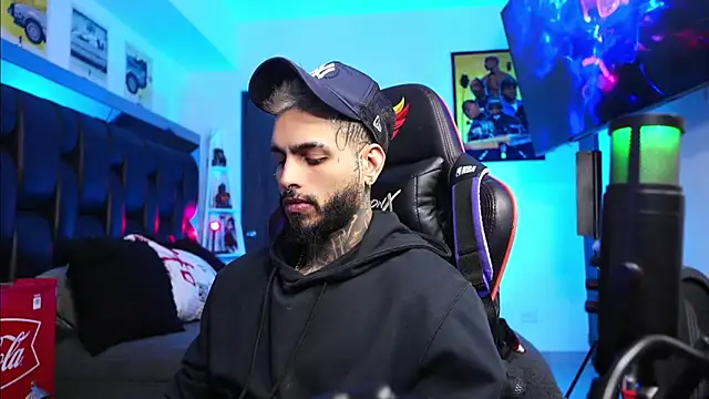 logan hugh8 online show from 24, 2, 2026