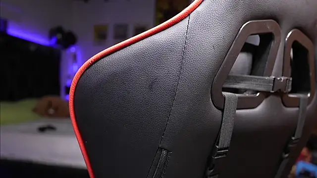 Snapshot of logan_hugh8 chatting on 16, 3, 2026 logan hugh8 online show from 16, 3, 2026