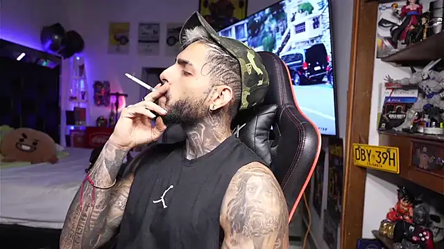 Snapshot of logan_hugh8 chatting on 21, 3, 2026 logan hugh8 online show from 21, 3, 2026