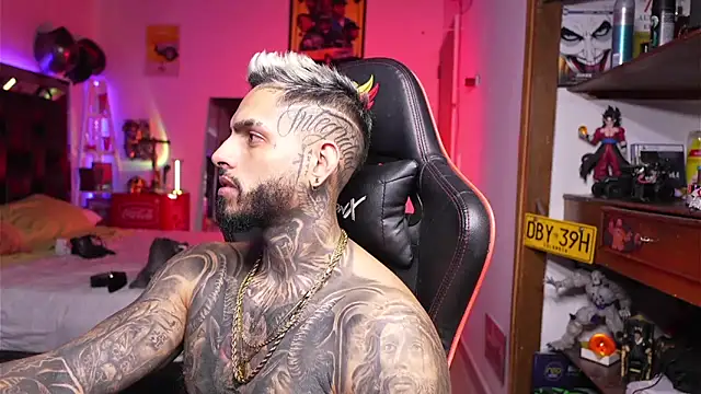 Snapshot of logan_hugh8 chatting on 30, 3, 2026 logan hugh8 online show from 30, 3, 2026