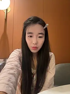 Snapshot of luluya1314 chatting on 21, 11, 2025 luluya1314 online show from 21, 11, 2025