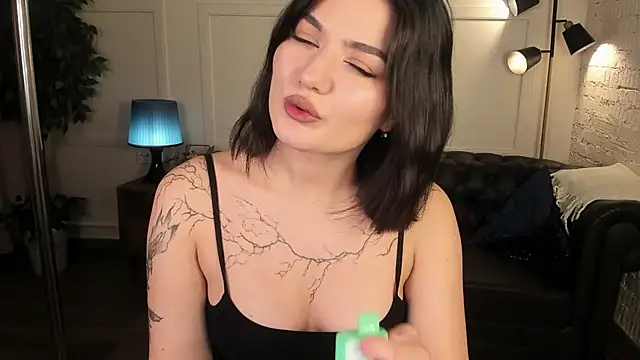 Dark Moni online show from 14, 10, 2025