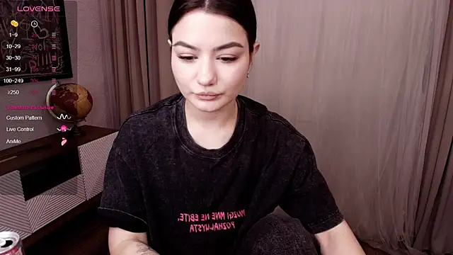 Dark Moni online show from 19, 10, 2025