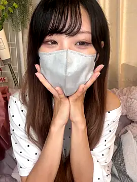 emiiiii1001 online show from 26, 9, 2025