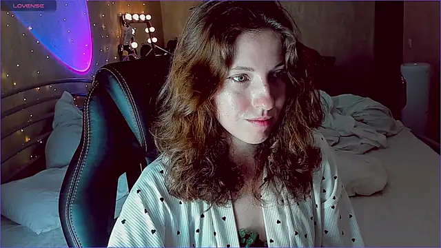 Agata in Wonderland online show from 9, 9, 2025