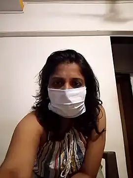 Snapshot of Love_Foreverr12 chatting on 12, 10, 2025 Love Foreverr12 online show from 12, 10, 2025