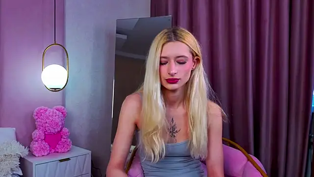 Monica Leen online show from 18, 11, 2025