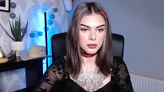 Snapshot of Nova_SIN chatting on 13, 10, 2025 Nova SIN online show from 13, 10, 2025