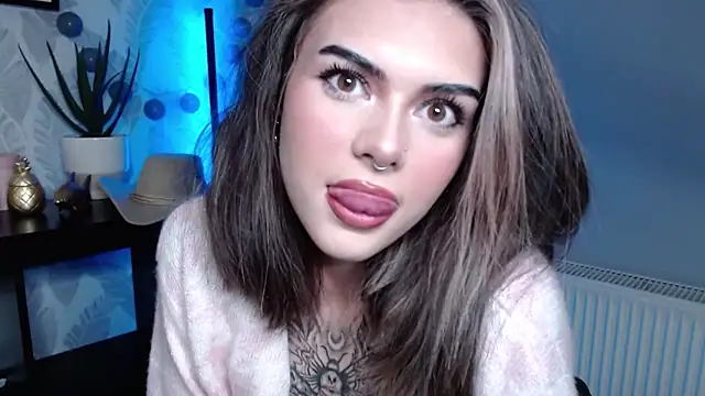 Snapshot of Nova_SIN chatting on 14, 10, 2025 Nova SIN online show from 14, 10, 2025