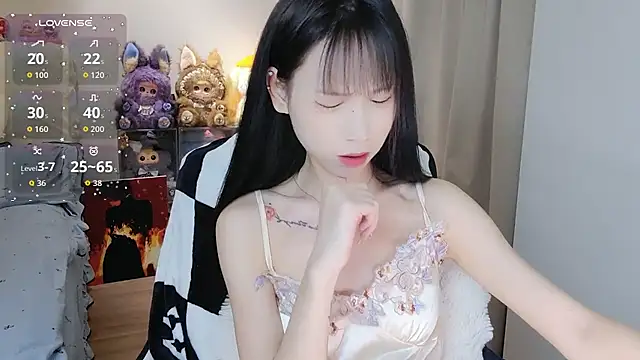 Snapshot of M-OTT_ chatting on 23, 4, 2026 M-OTT online show from 23, 4, 2026