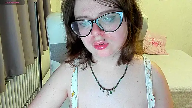Snapshot of MilisaSweet777 chatting on 20, 9, 2025 MilisaSweet777 online show from 20, 9, 2025
