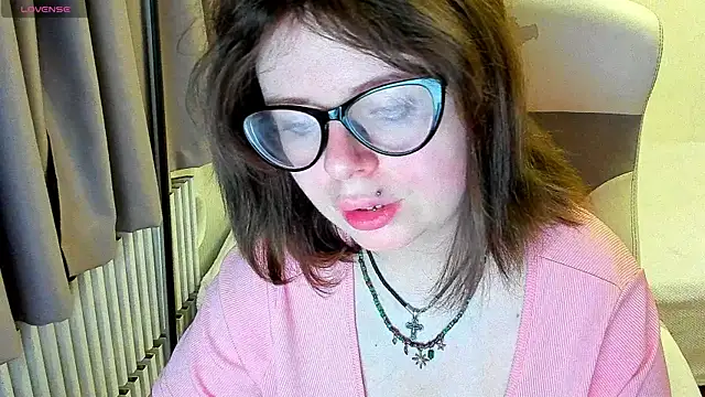 Snapshot of MilisaSweet777 chatting on 29, 9, 2025 MilisaSweet777 online show from 29, 9, 2025