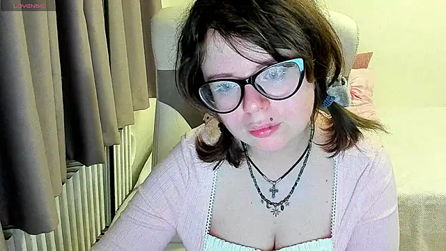 Snapshot of MilisaSweet777 chatting on 3, 10, 2025 MilisaSweet777 online show from 3, 10, 2025