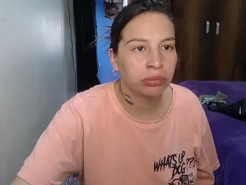 Snapshot of cloequeen15 chatting on 13, 3, 2026 cloequeen15 online show from 13, 3, 2026